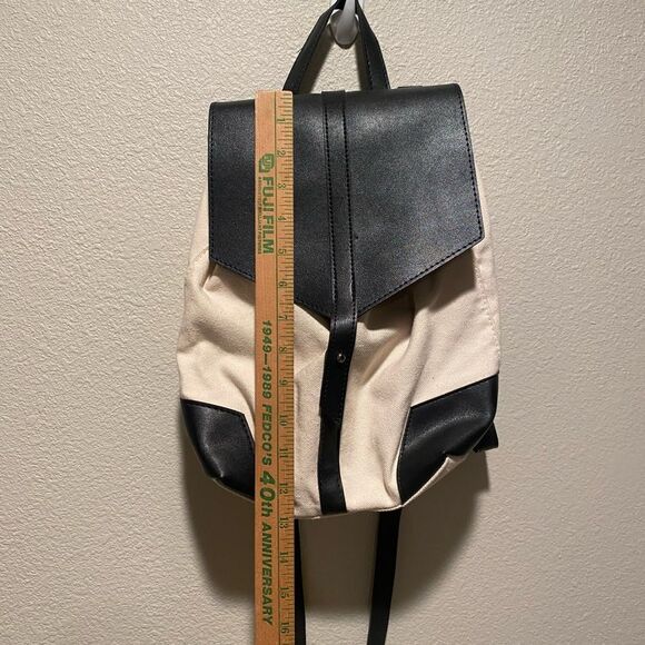 Deux Lux Faux Leather Backpack Bag cream and black - Picture 10 of 12
